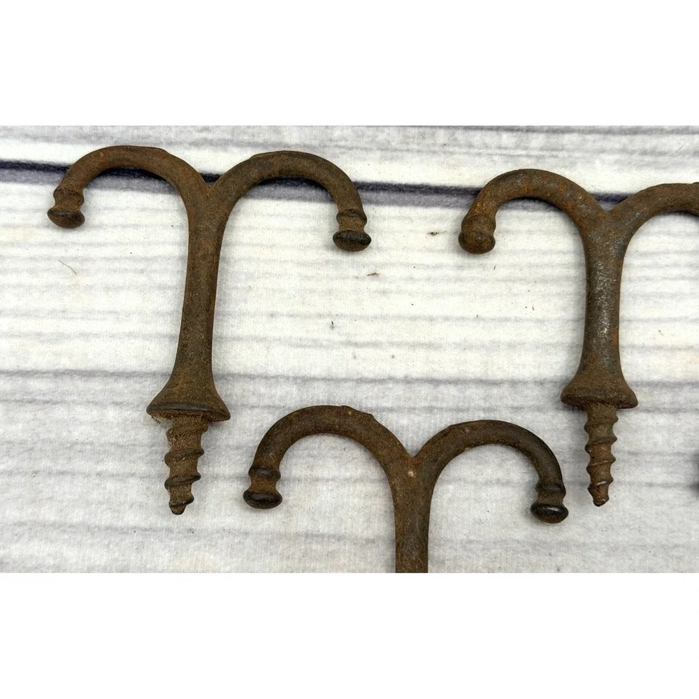 LOT OF 4 ANTIQUE SALVAGED CAST IRON SCREW IN DOUBLE HOOKS